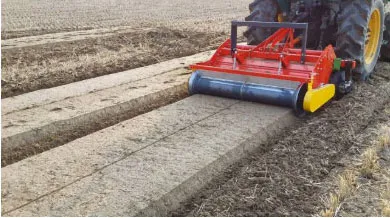 ORATEXCA GK7 BG-1300S creating a wide flat soil bed in the field