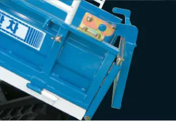 Automatic rear door switchgear on ORATEXCA GK7 BG-3000 dump carrier