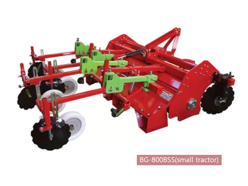 Compact 3-in-1 multi-functional tractor attachment