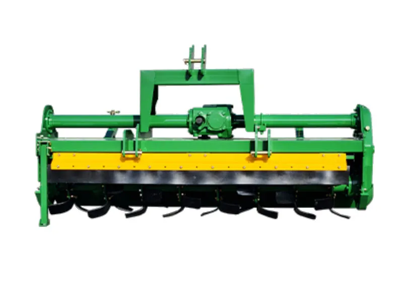 Equipped with a sturdy rear cover for perfectly leveled soil finish