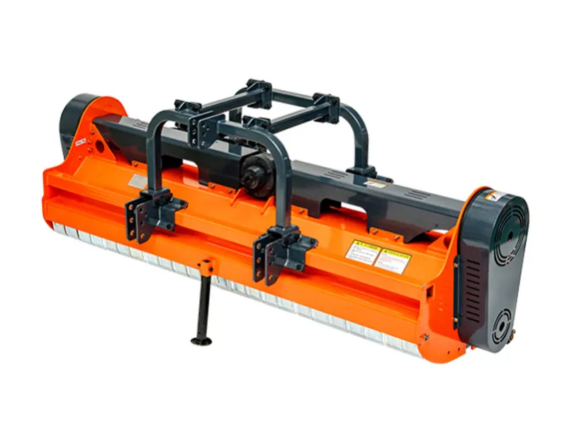 Reinforced structure ensuring stable connection to the tractor