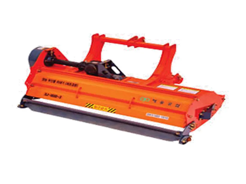 Equipped with heavy-duty hammer blades for powerful shredding performance