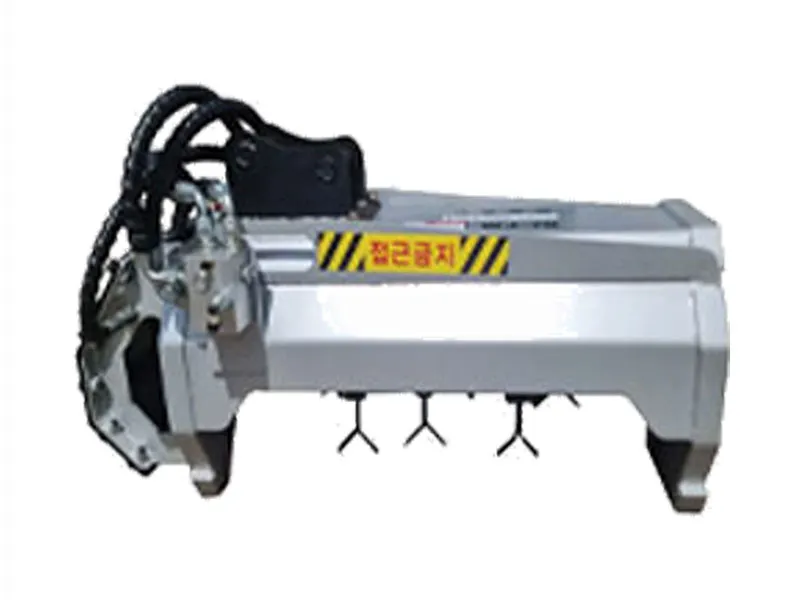 The ultimate attachment for safely reaching steep banks and deep ditches